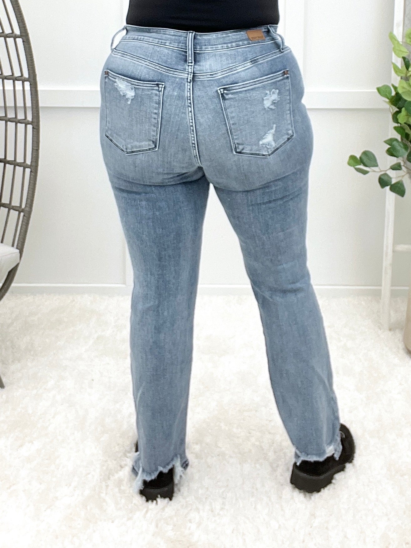 Judy Blue The Alaina Straight Leg Jeans
