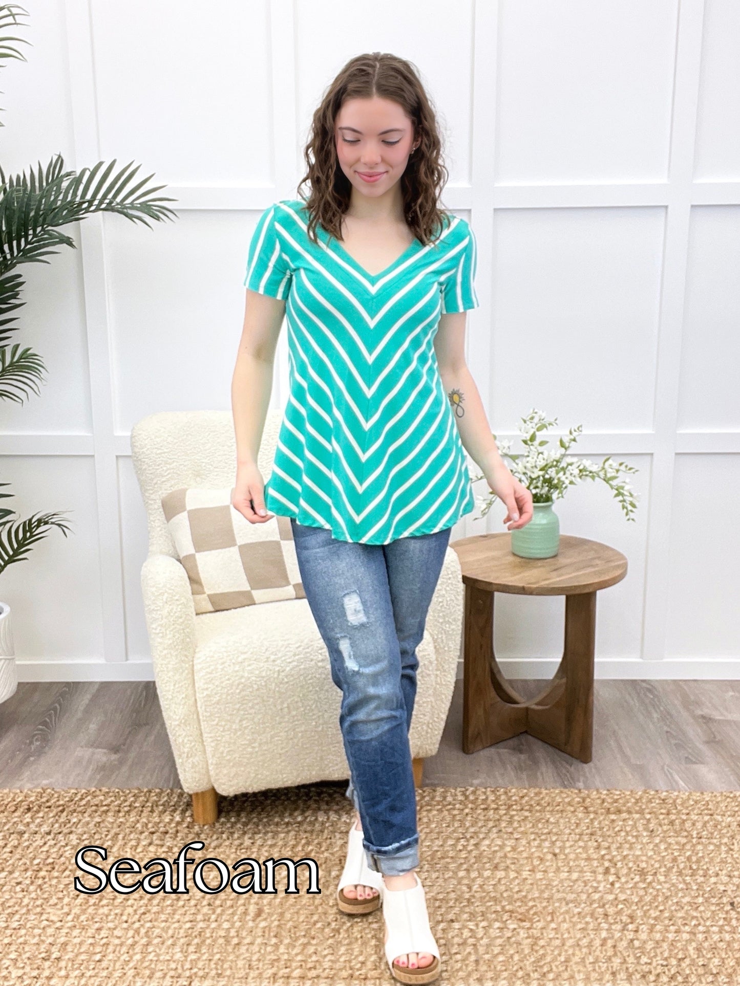 Refined Lines Top Collection