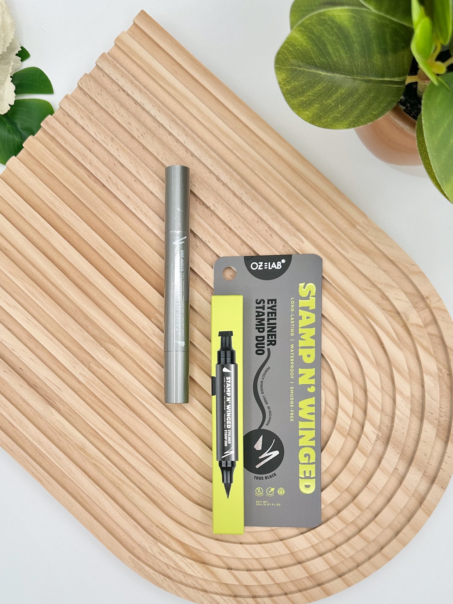 Stamp N Winged Eyeliner Stamp Duo