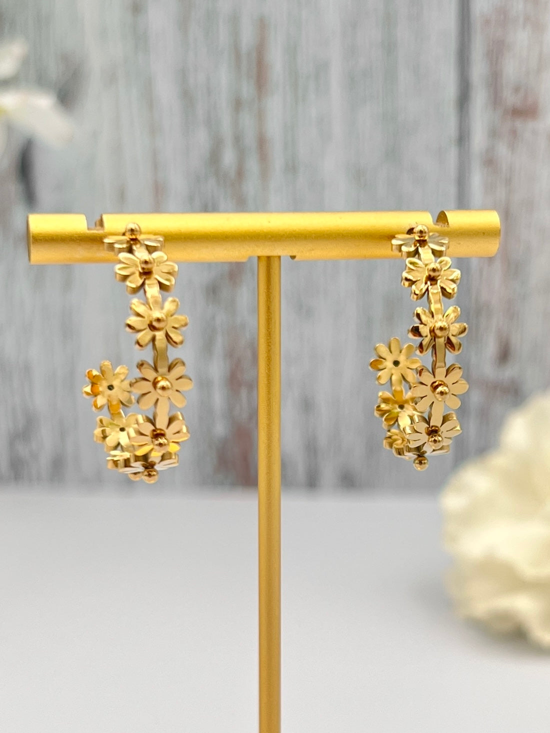 Daisy Hoops - Gold