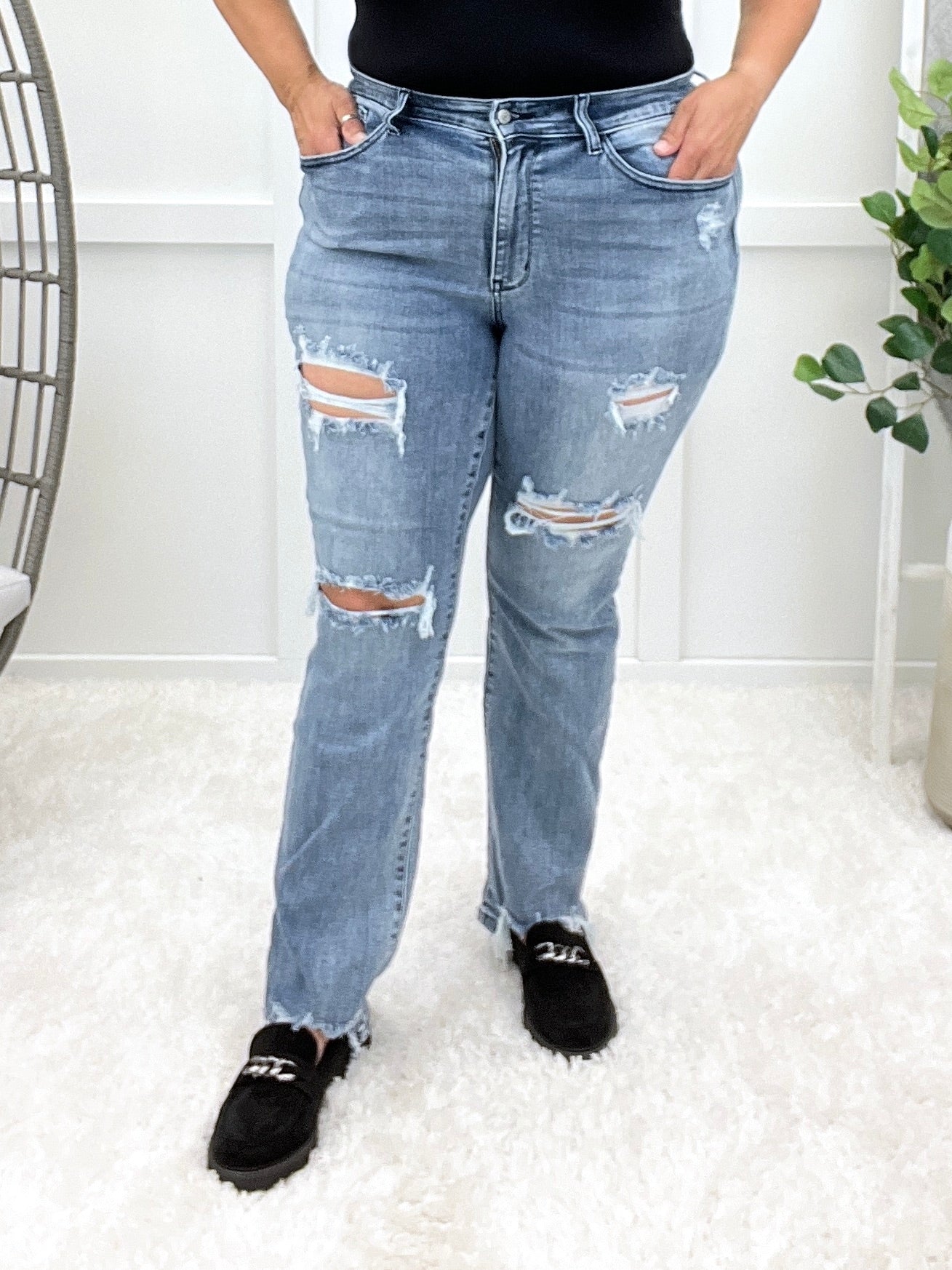 Judy Blue The Alaina Straight Leg Jeans