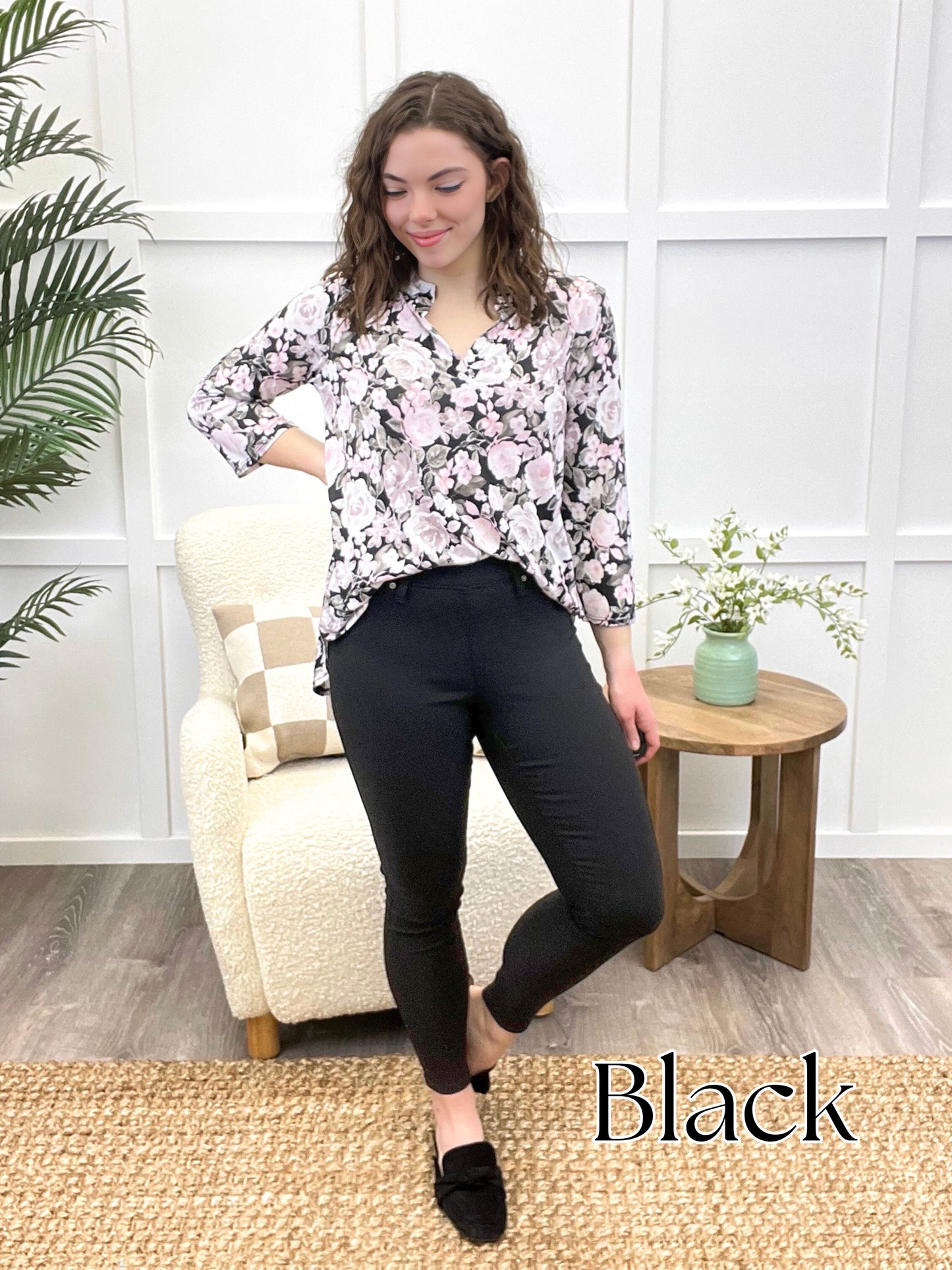 MPB Exclusive Women's Pull On Harmony Hyperstretch Skinny Pants  | Black