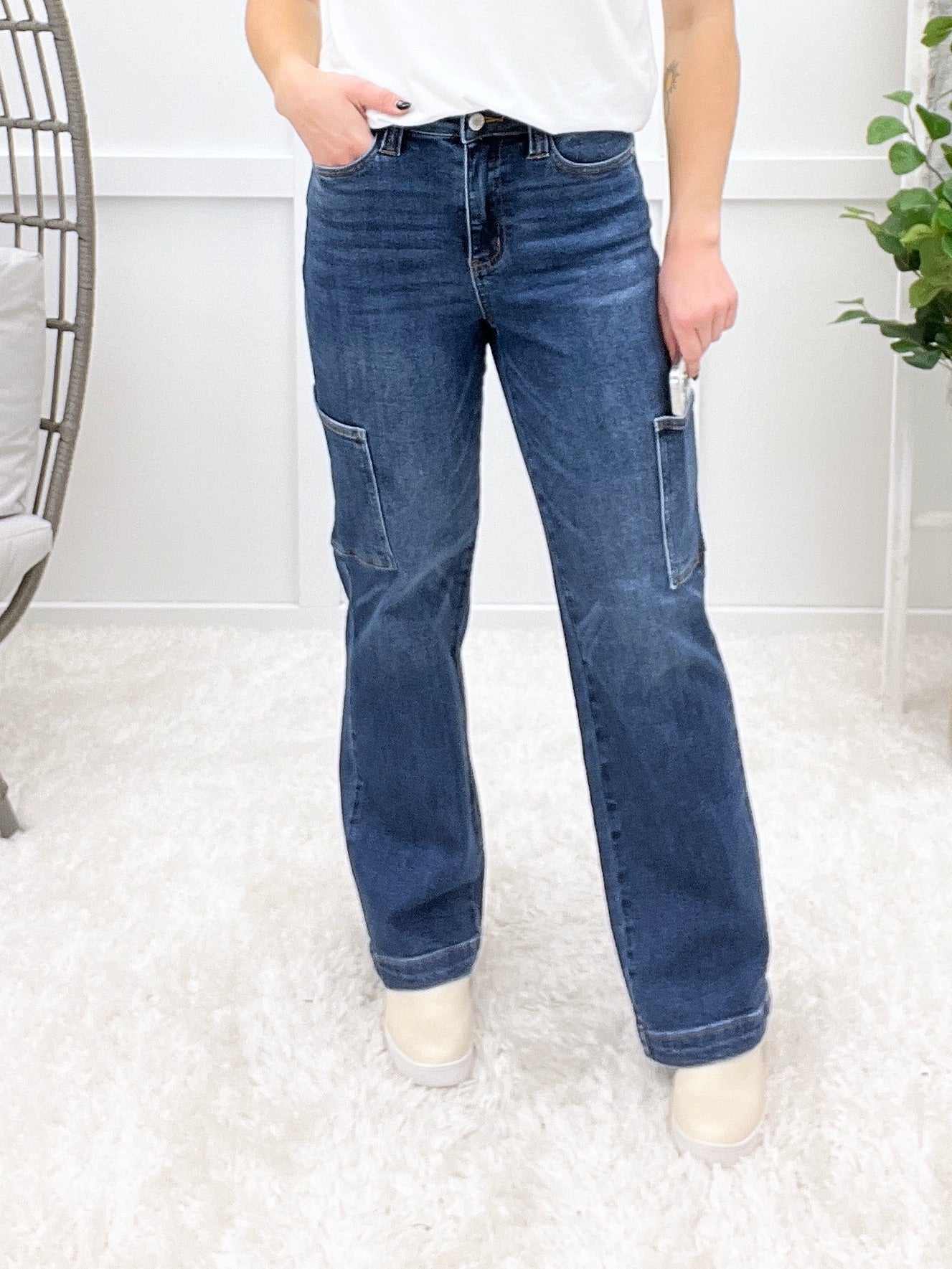 Judy Blue The Claire Wide Leg Cargo Jeans