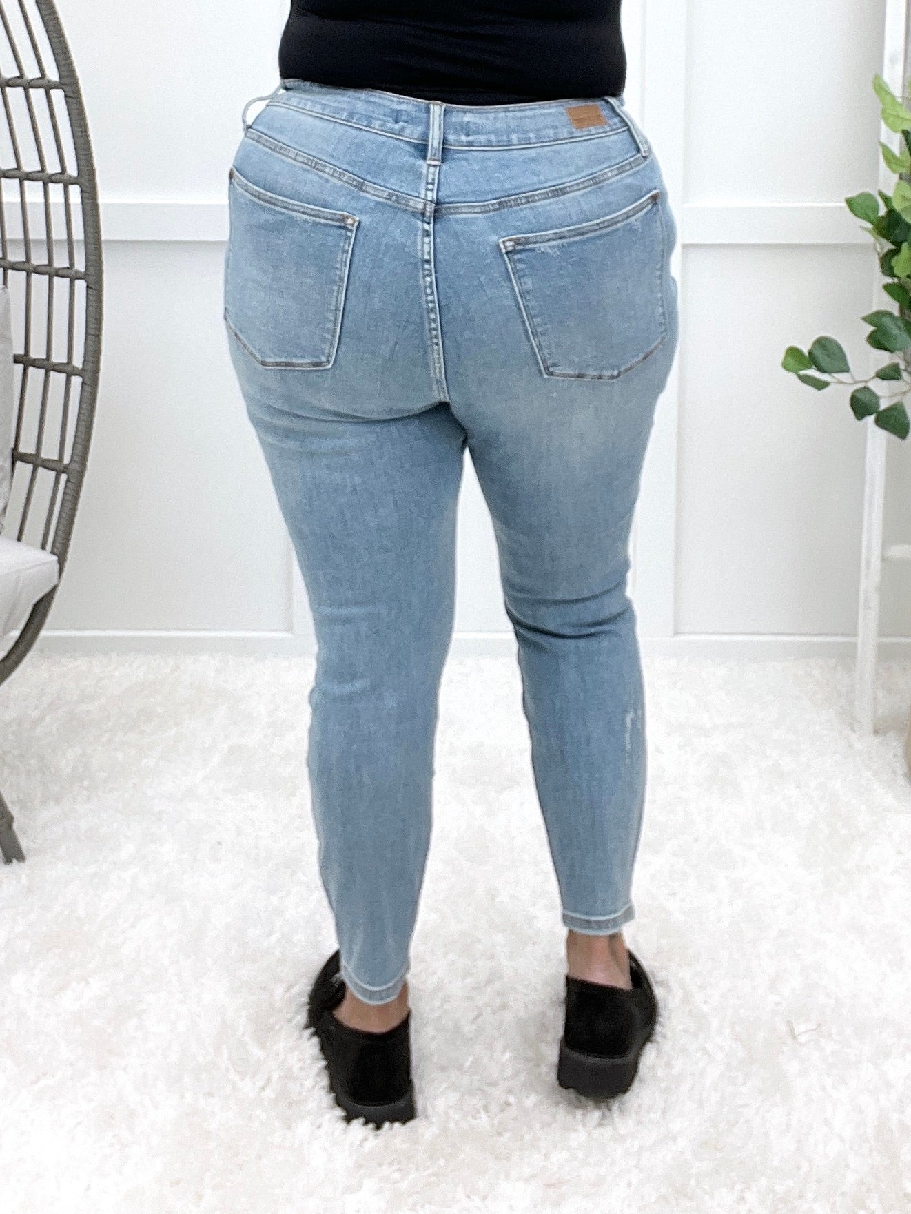 Judy Blue Always in Control Tummy Control Skinny Jeans