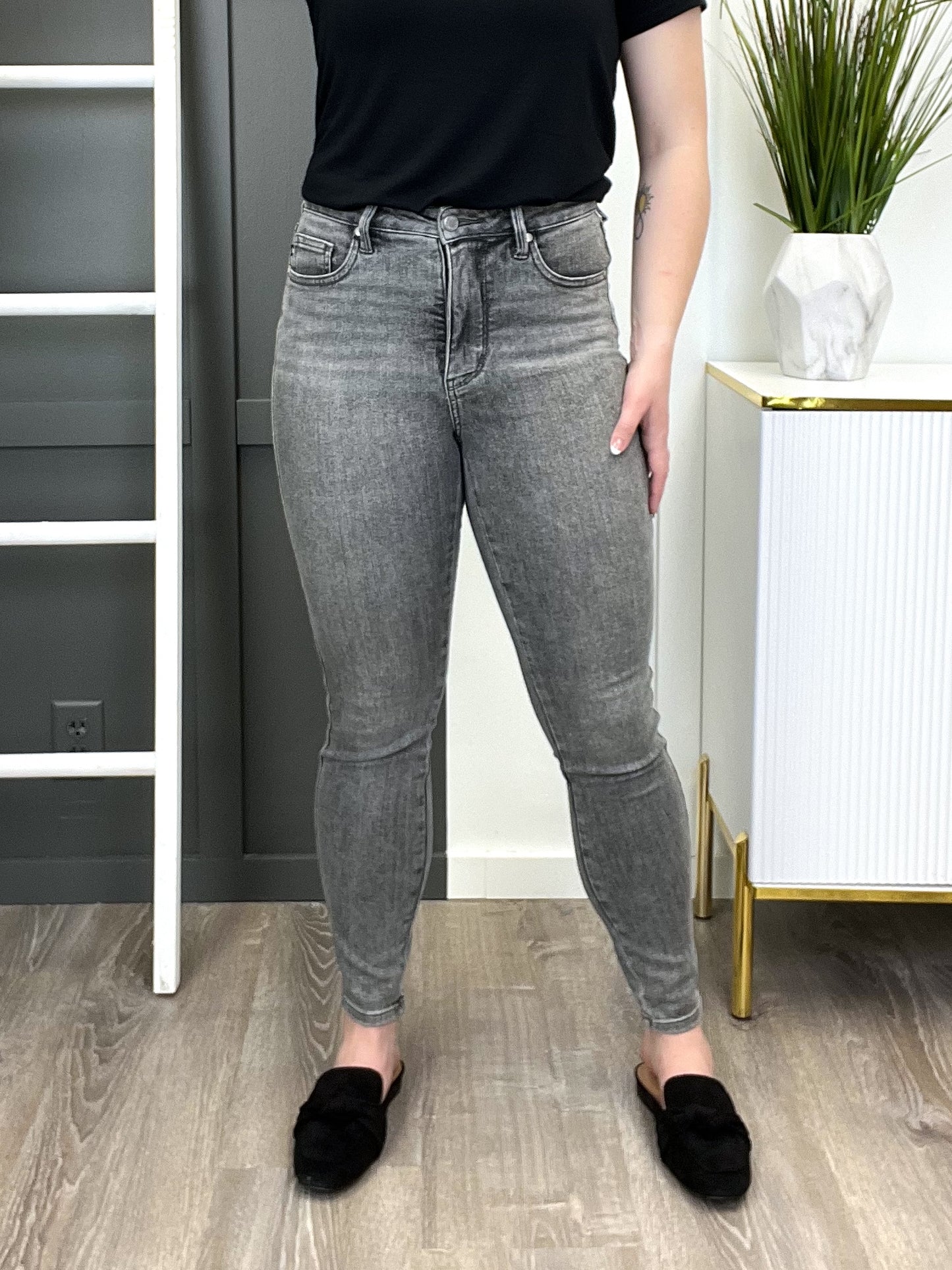 Judy Blue When Skies Are Gray Tummy Control Skinny Jeans