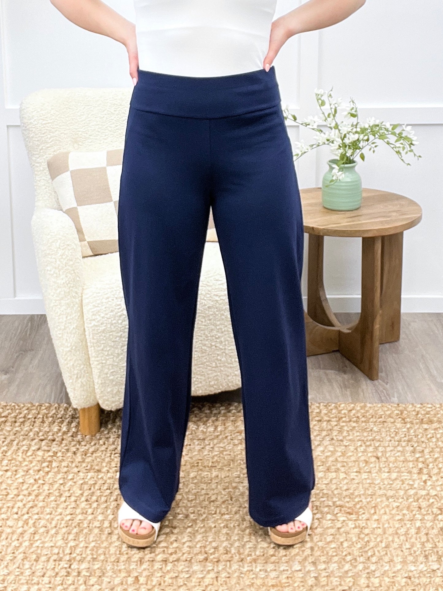 Dear Scarlett Women's Solid Wide Leg Magic Pants, Navy