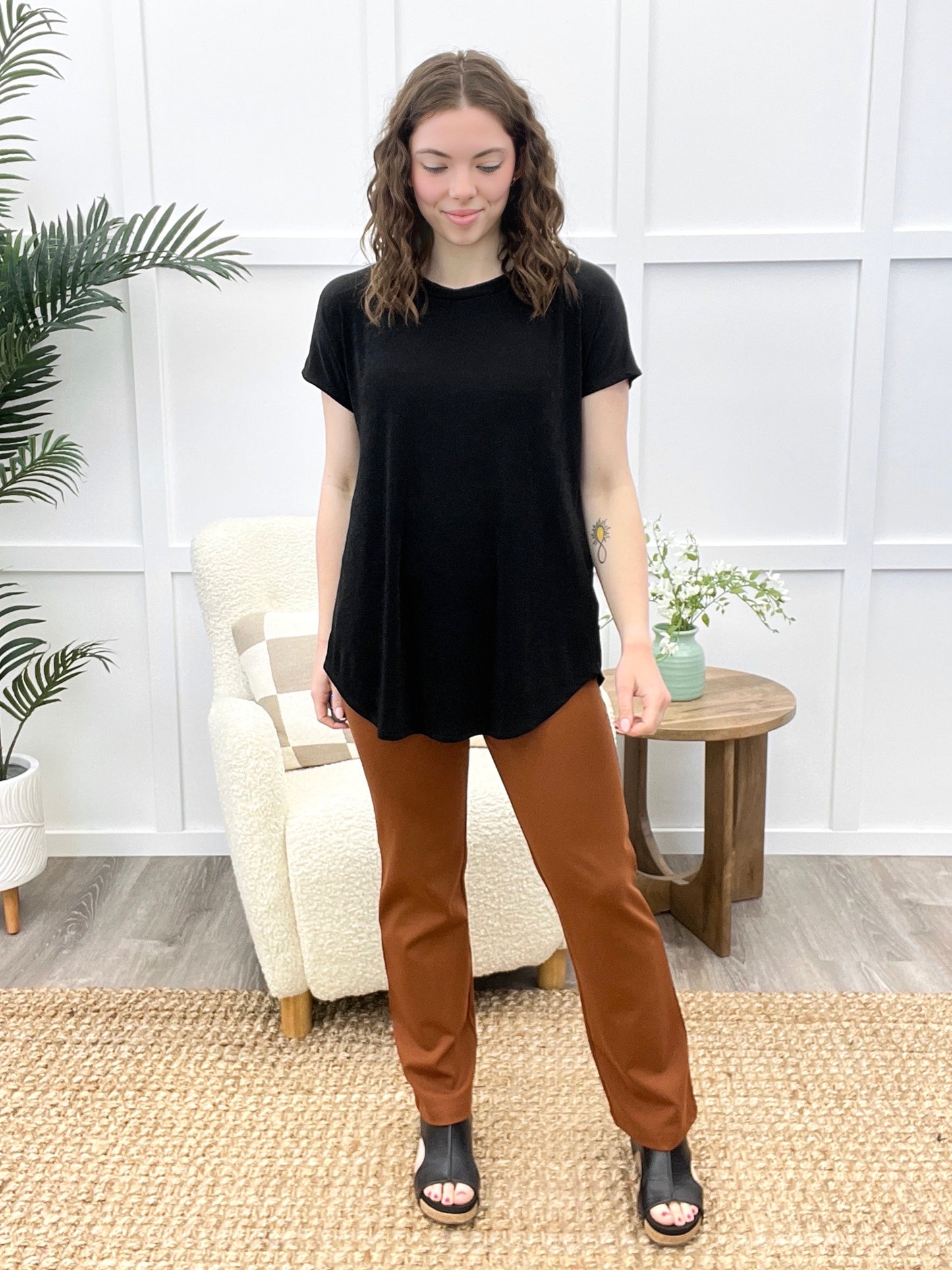 Dear Scarlett Women's REG/PLUS Solid Straight Leg Magic Pants, Rust
