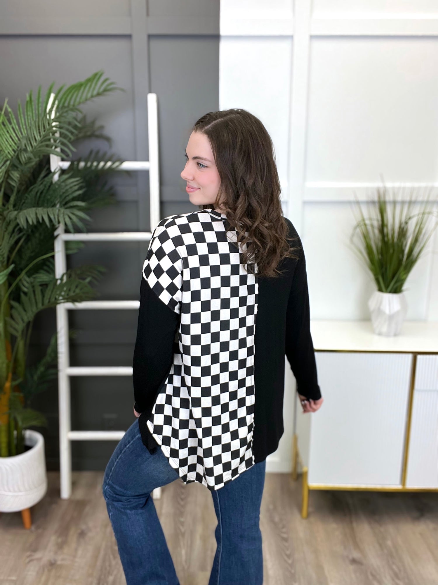 Celeste Women s Black White Checkered Asymmetrical Top 1XL