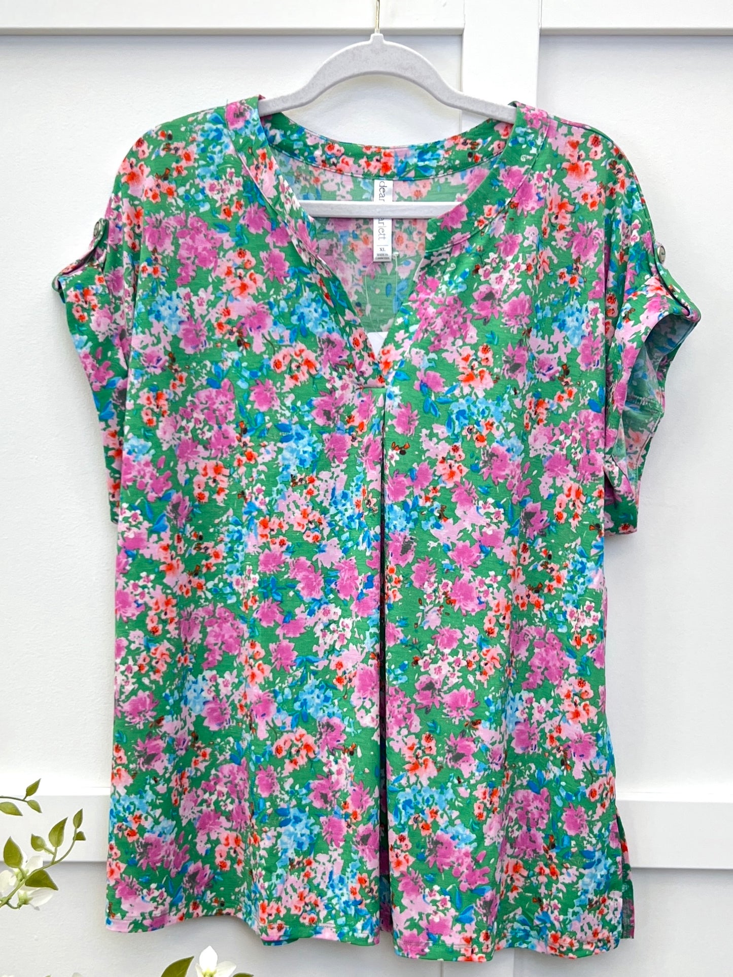 Dear Scarlett Women's Green Multi Color Floral Short Sleeve Lizzy Top