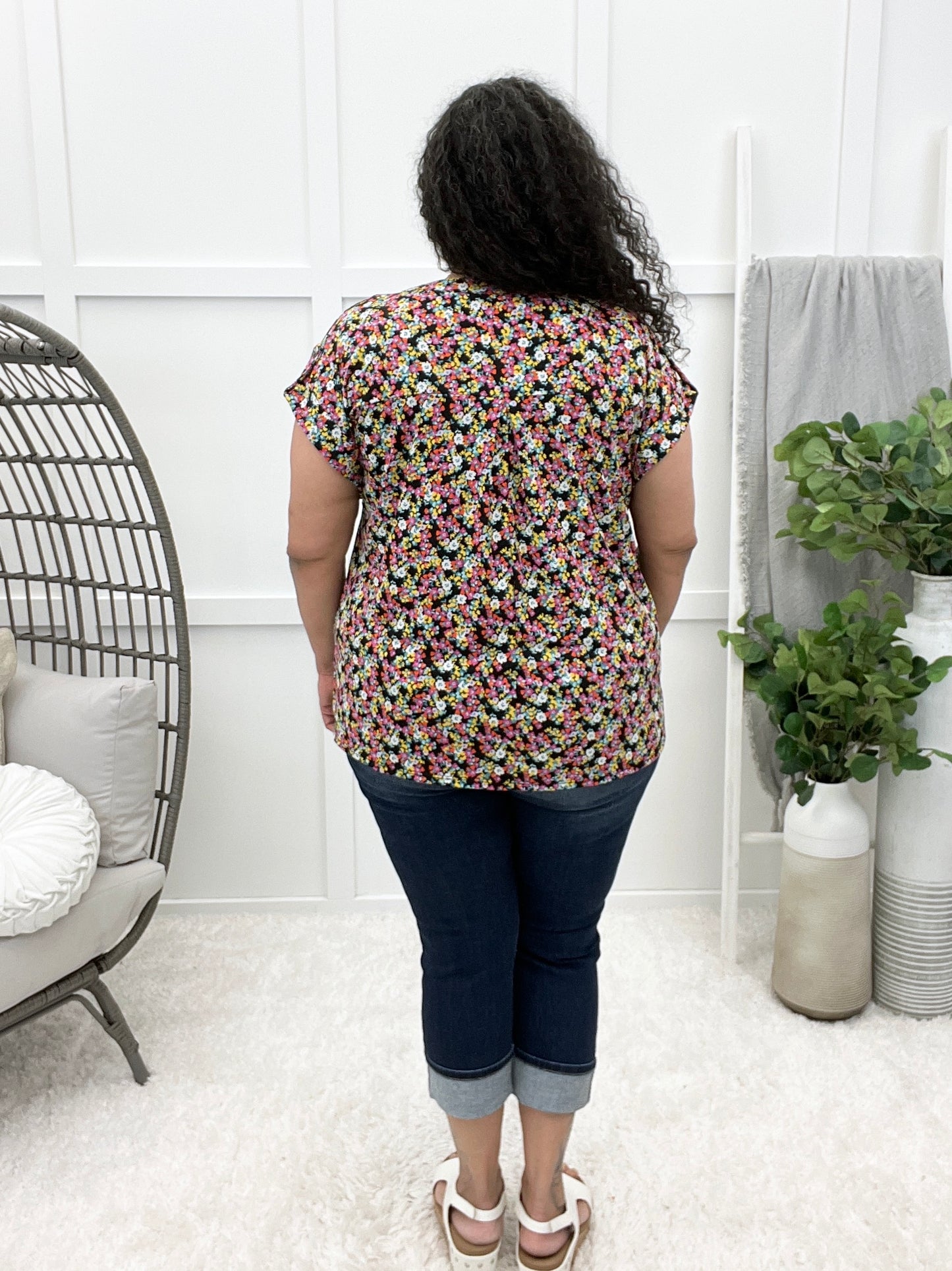 Dear Scarlett Women's Black Multi Color Floral Short Sleeve Lizzy Top