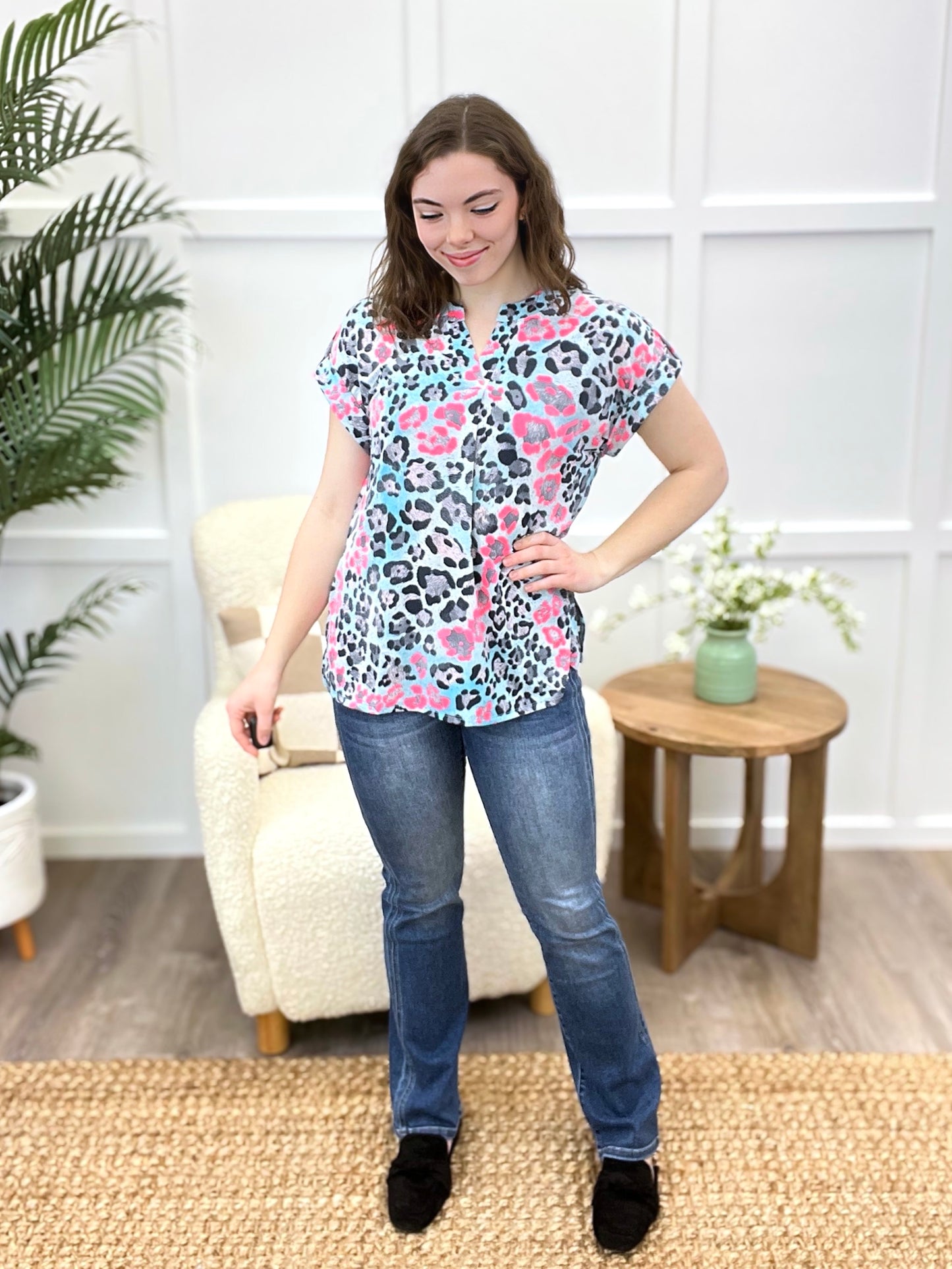 Dear Scarlett Women's Blue & Pink Leopard Short Sleeve Lizzy Top