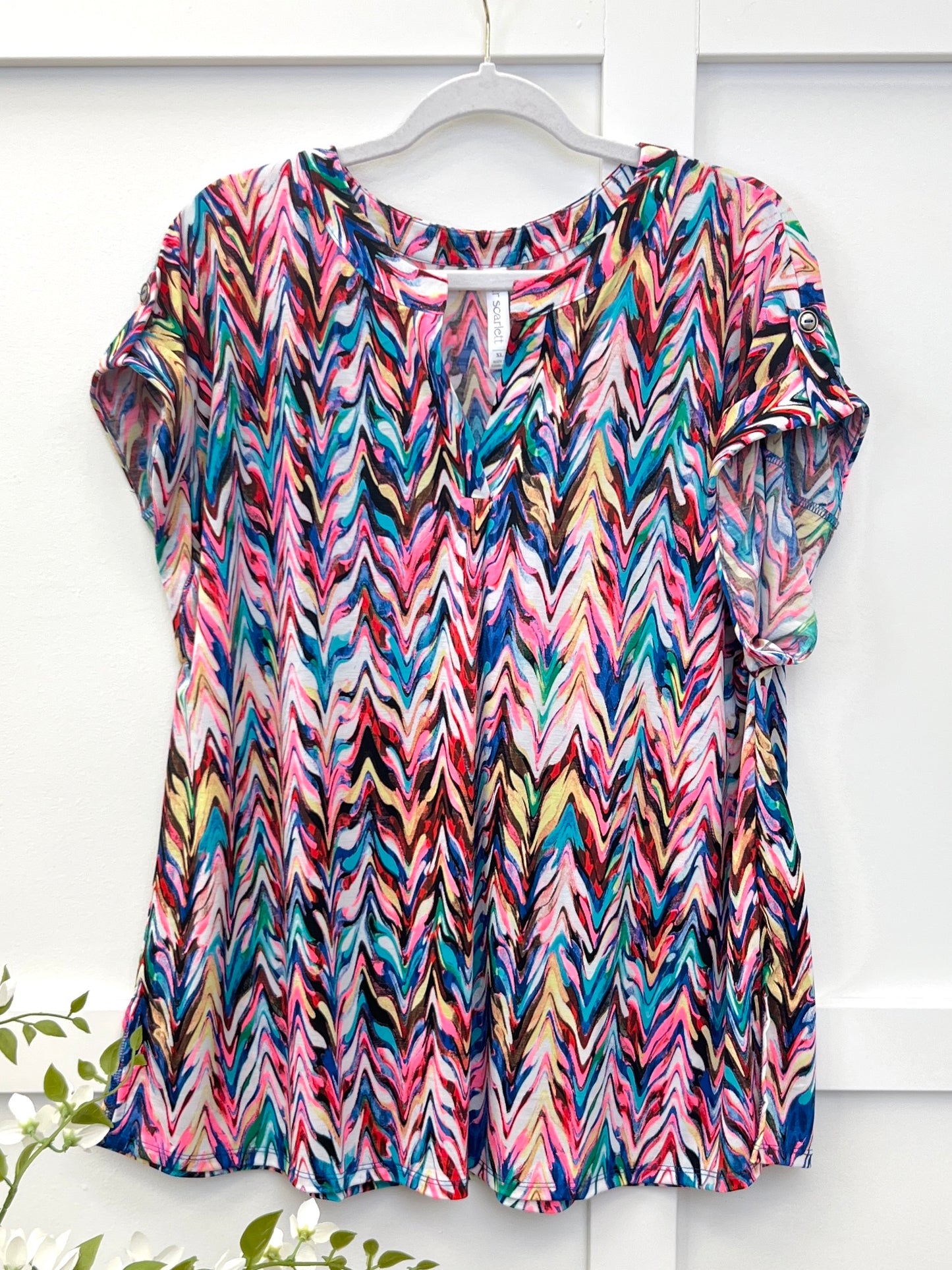 Dear Scarlett Women's Multi Color Zig-Zag Short Sleeve Lizzy Top