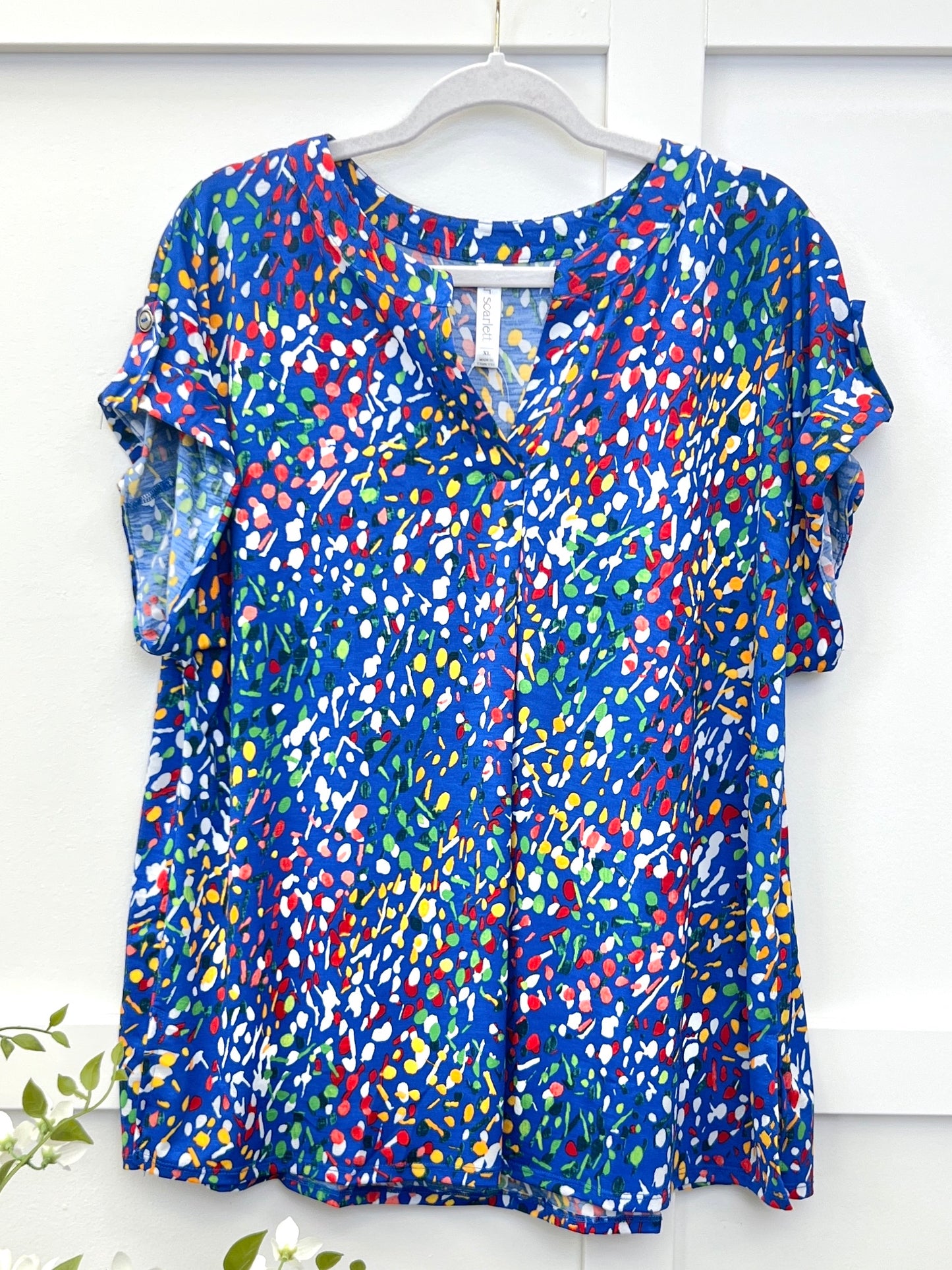 Dear Scarlett Women's Blue Multi Color Abstract Short Sleeve Lizzy Top