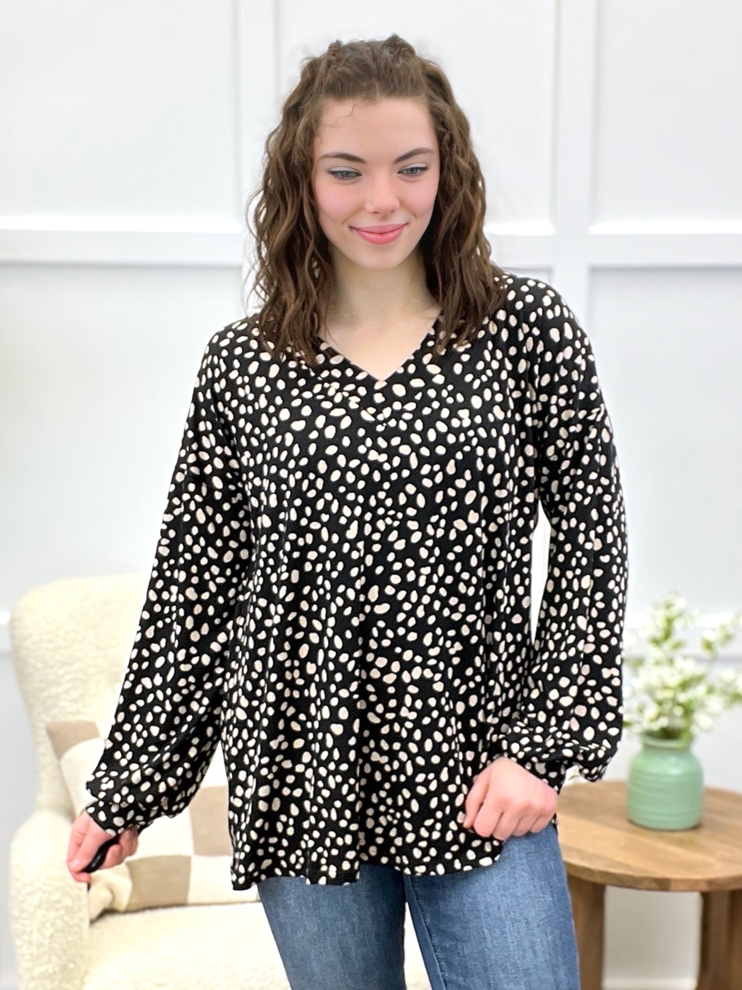 Women's Black & Taupe Spot Print V-Neck Top