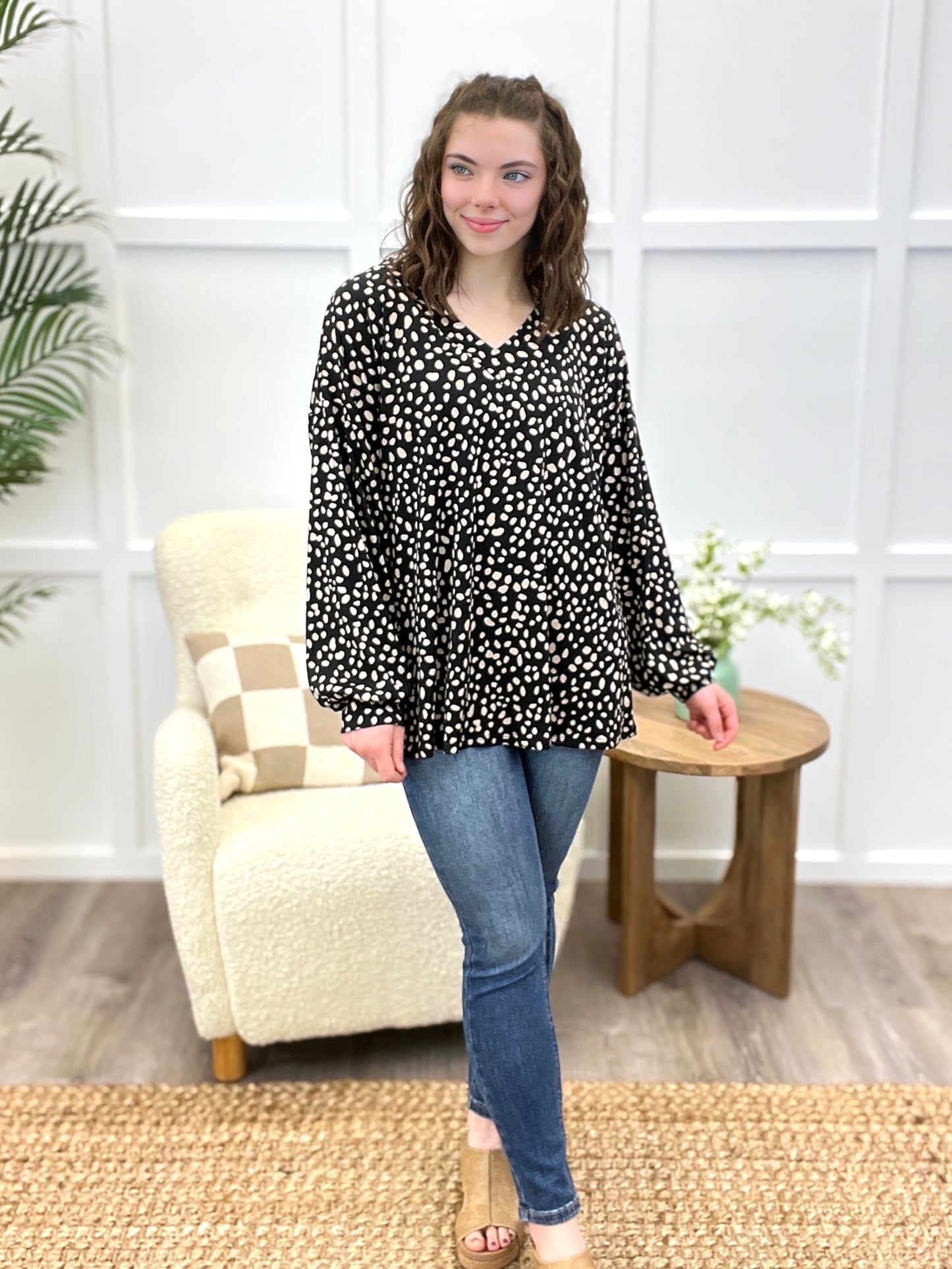 Women's Black & Taupe Spot Print V-Neck Top