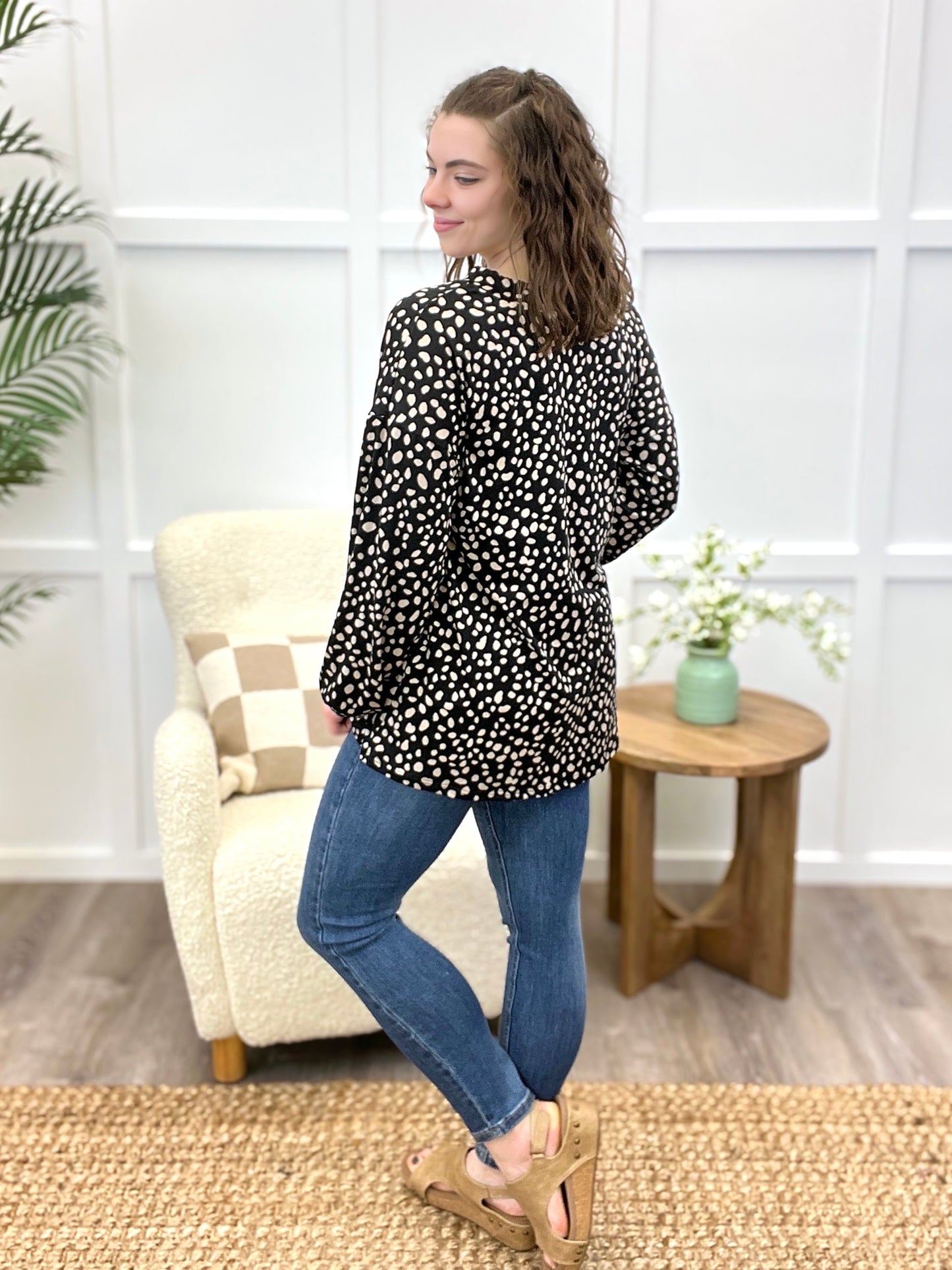 Women's Black & Taupe Spot Print V-Neck Top
