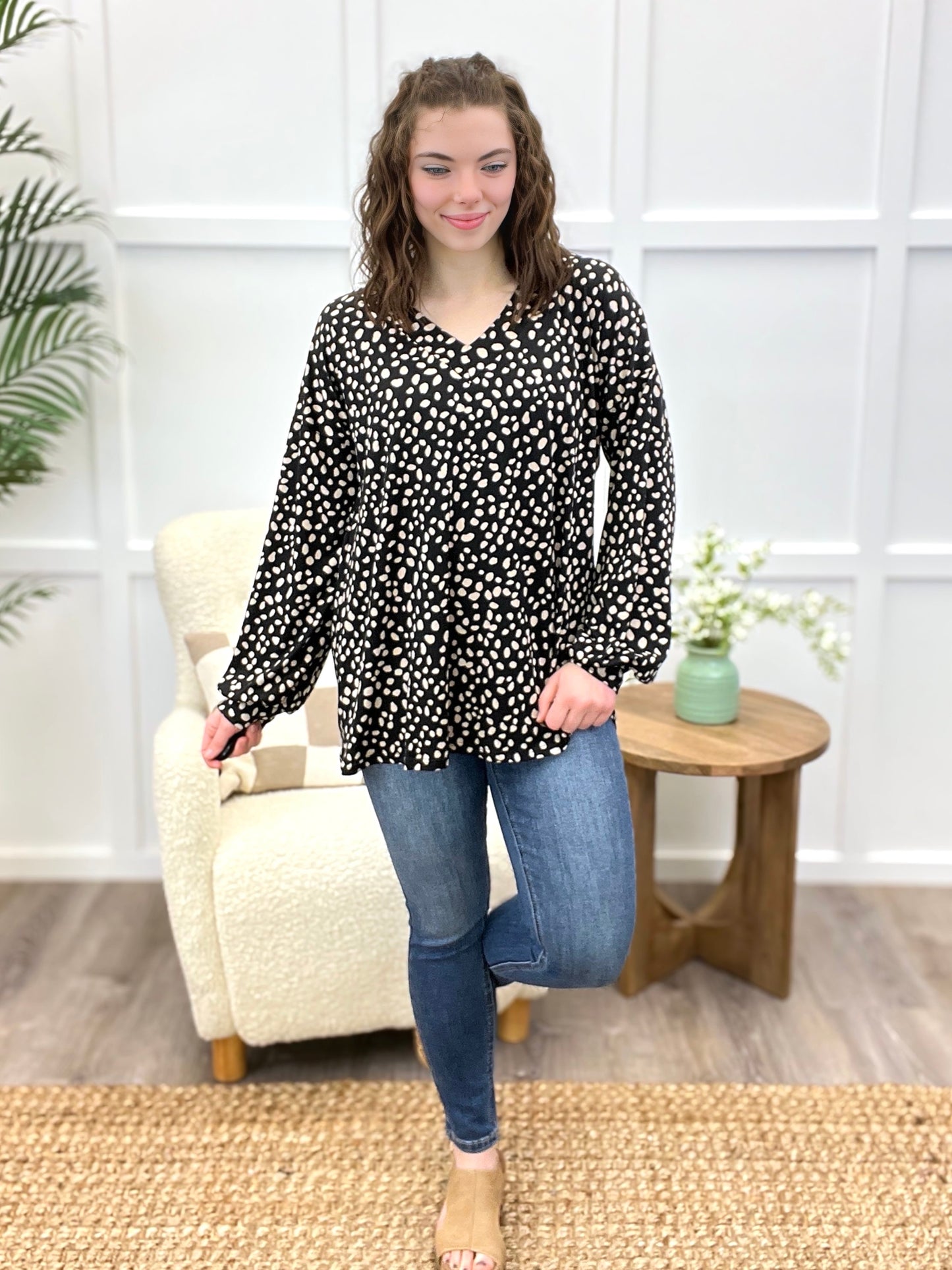 Women's Black & Taupe Spot Print V-Neck Top