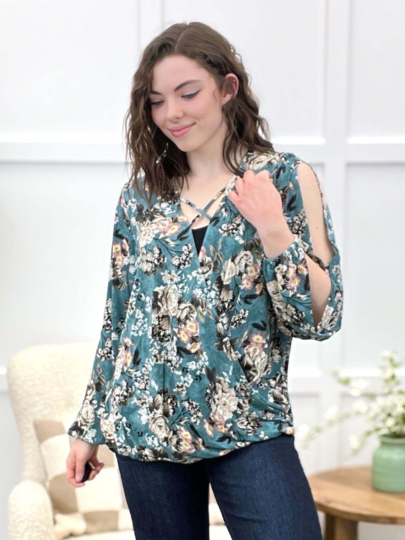 Blossom Whispers Criss-Cross pen Sleeve Top