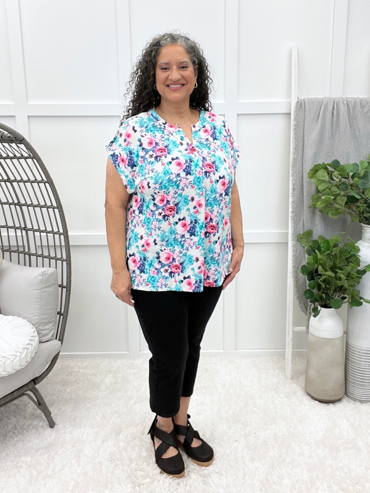 Dear Scarlett Floral Voyage Short Sleeve Lizzy Top