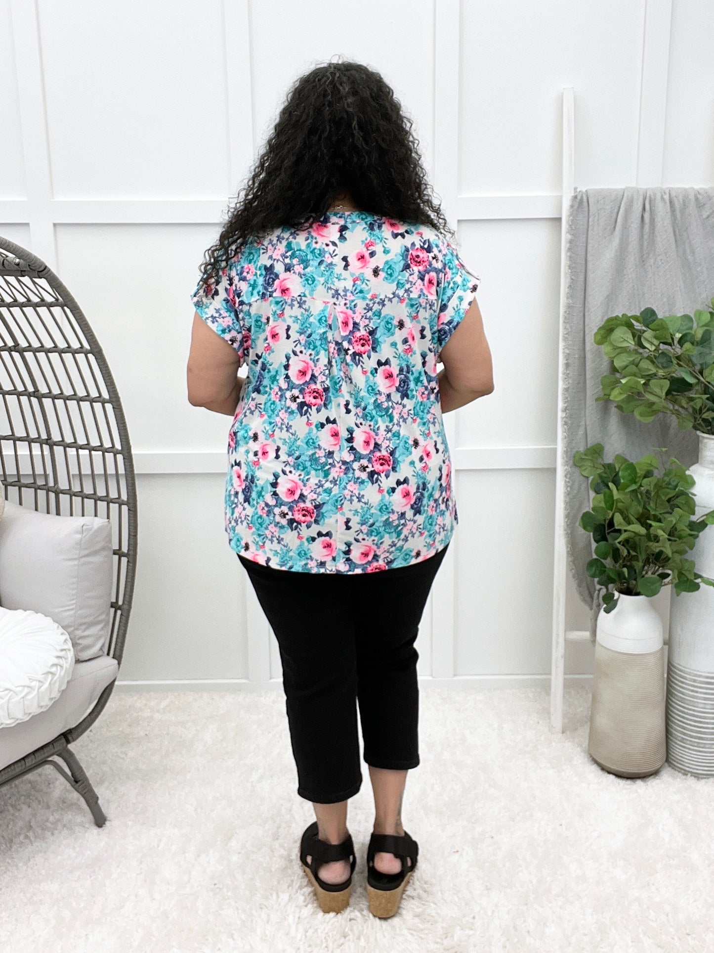 Dear Scarlett Floral Voyage Short Sleeve Lizzy Top