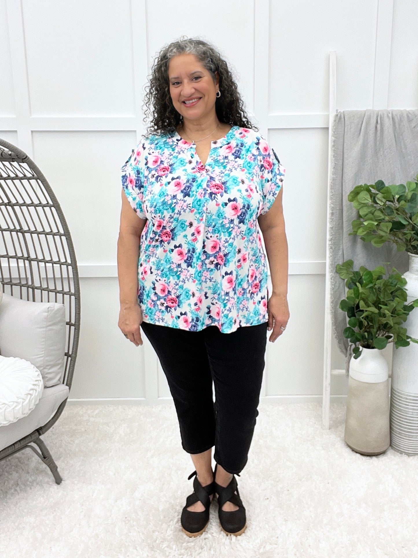 Dear Scarlett Floral Voyage Short Sleeve Lizzy Top