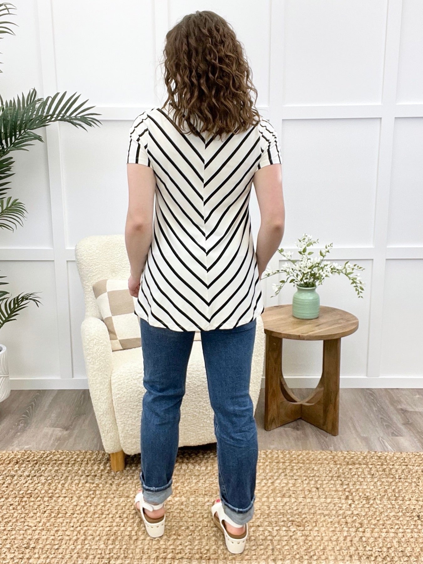 Refined Lines Top Collection