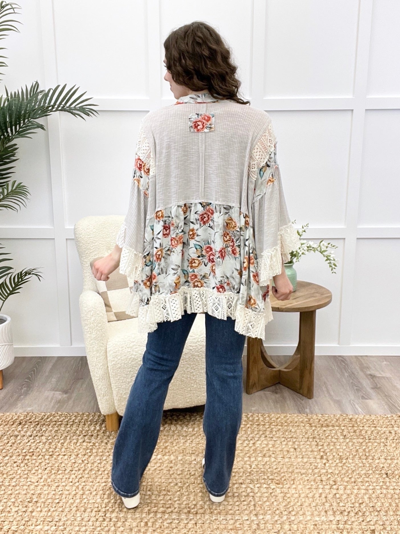 Wildflower Serenade Kimono - Light Grey