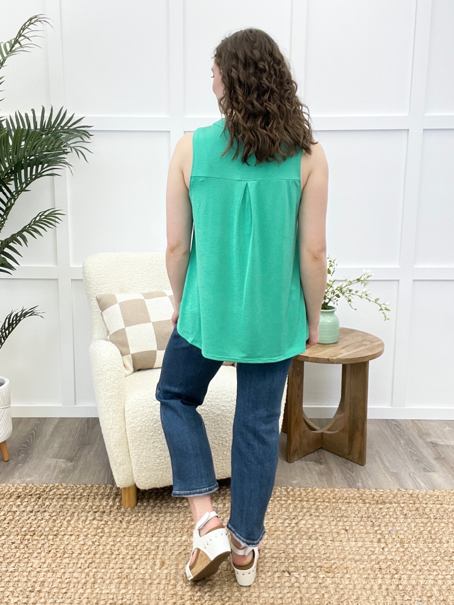 Dear Scarlett Feel This Moment Lizzy Tank Top - Emerald
