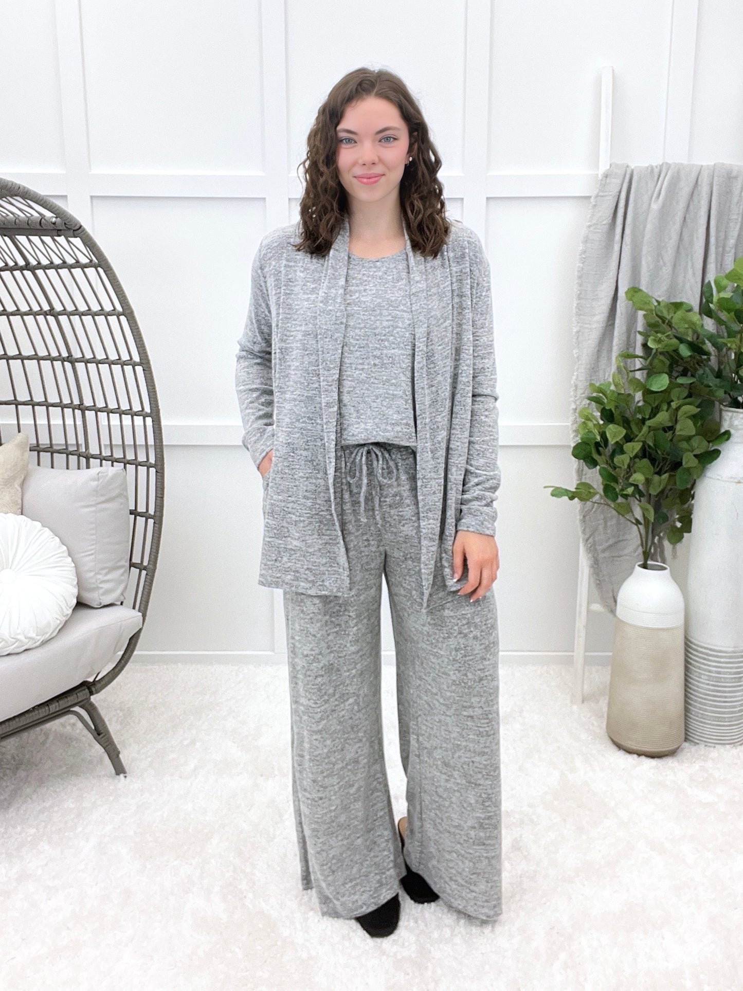 Dear Scarlett Taking On The World Staycation Set - Charcoal Black