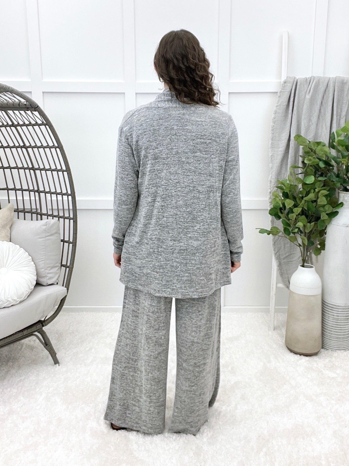 Dear Scarlett Taking On The World Staycation Set - Charcoal Black