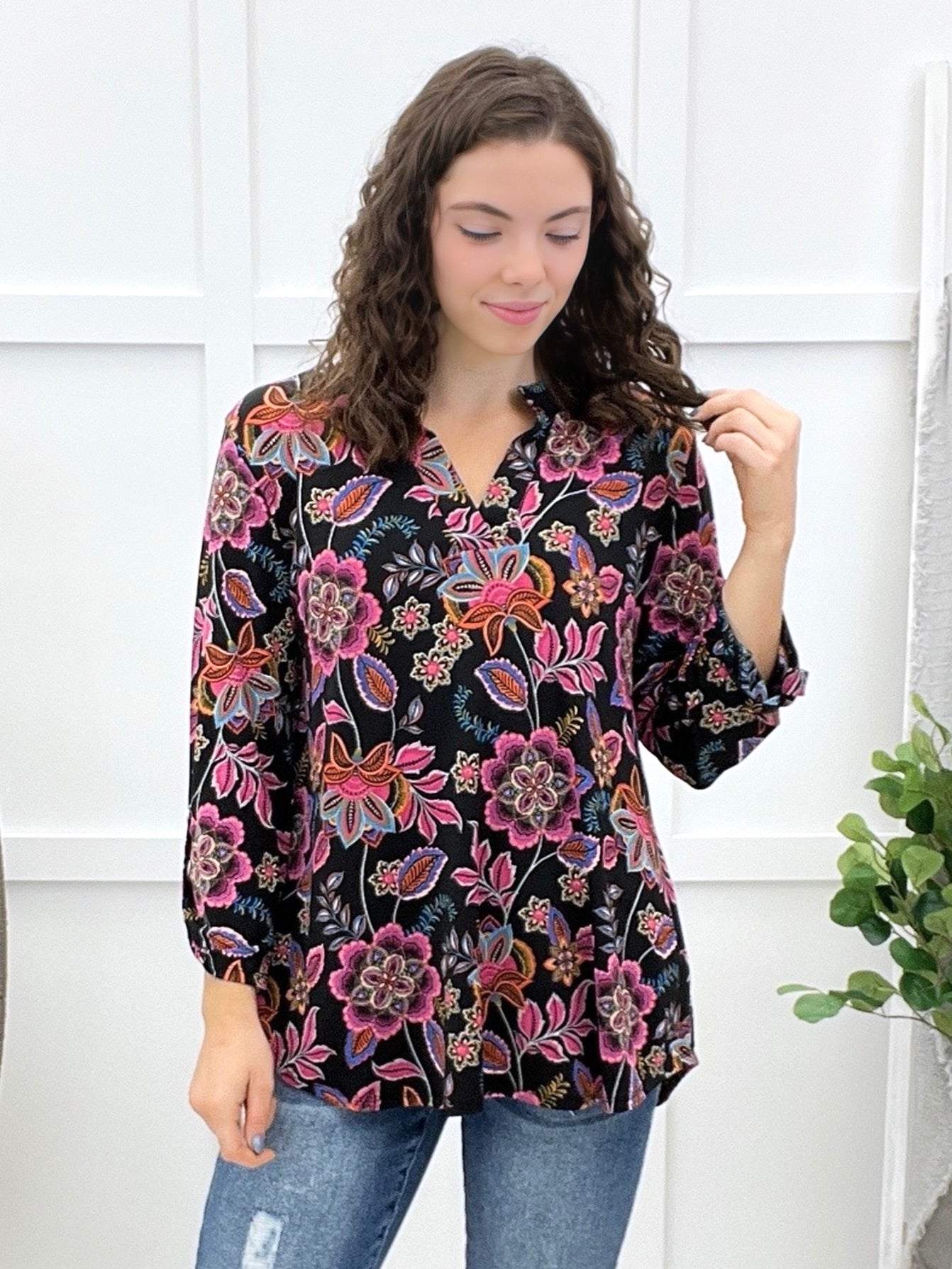 Dear Scarlett Vibing Out Lizzy Top