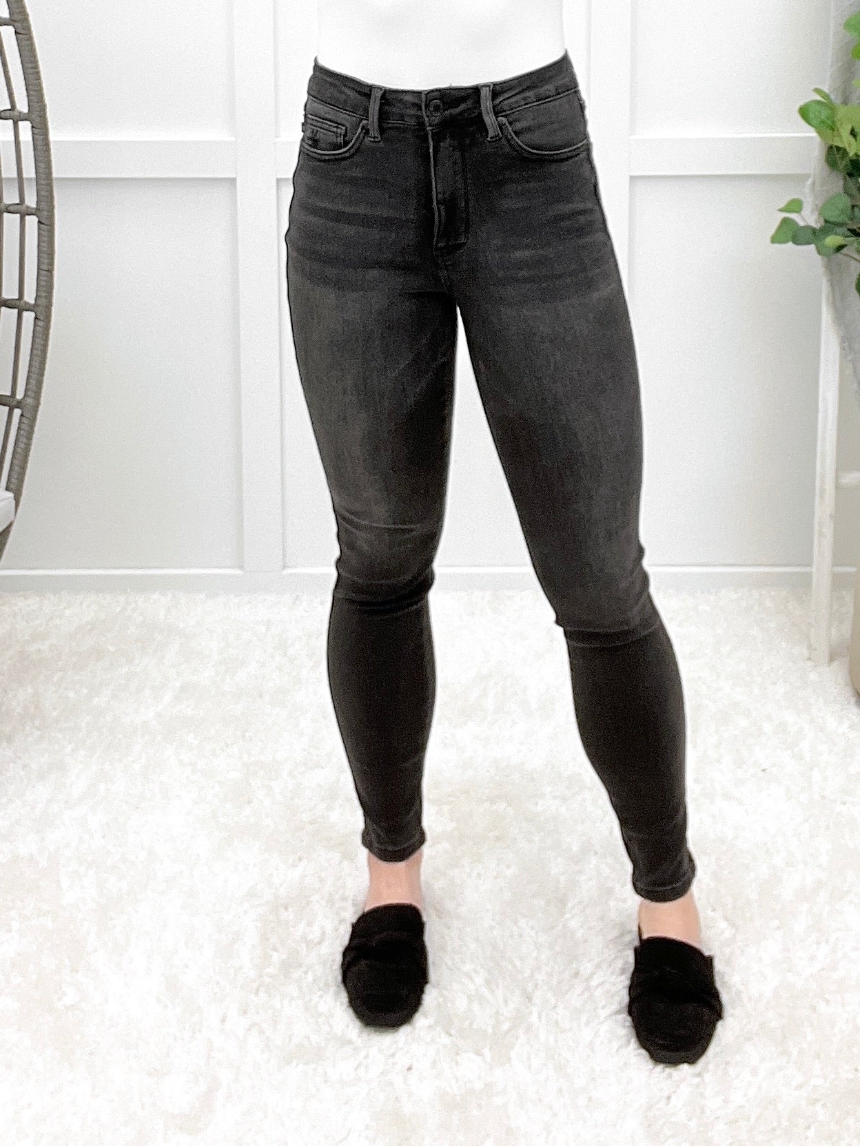 Judy Blue Darcy Tummy Control Black Skinny Jeans