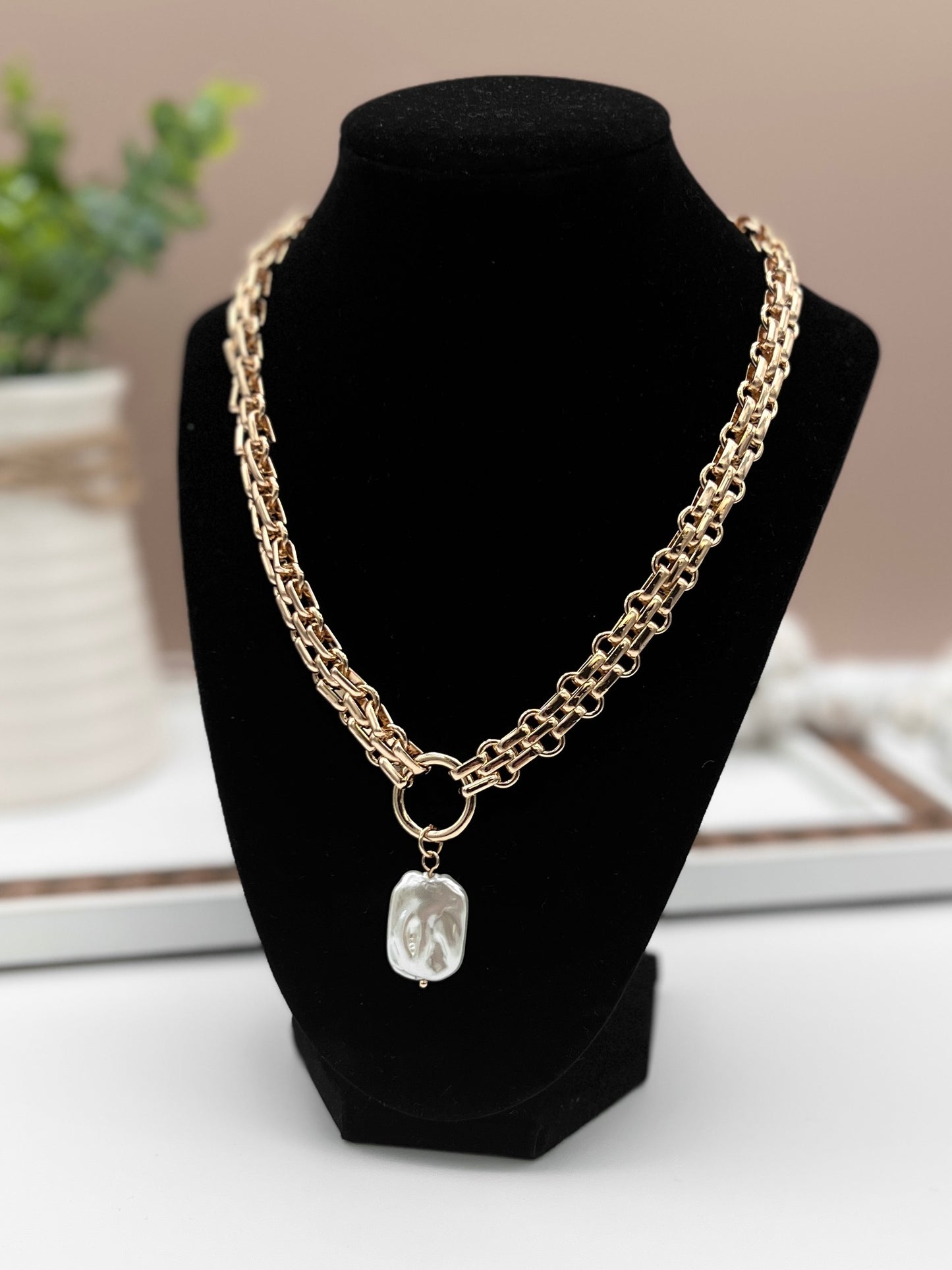 On The Town Gold Pearl Necklace