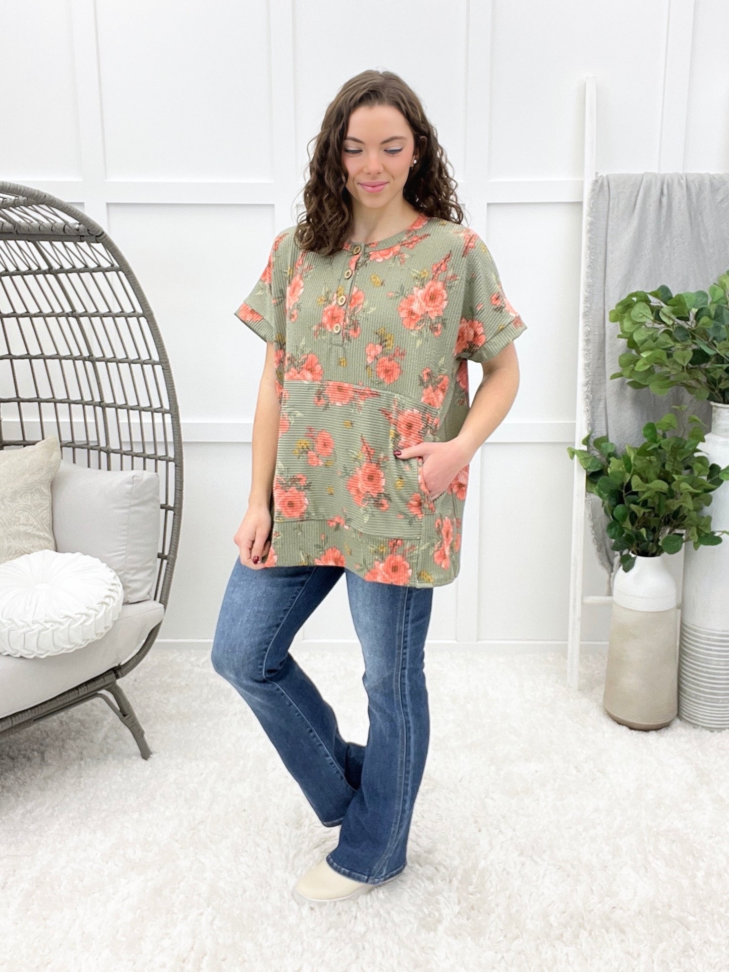 Sweet Pea Go Round Top