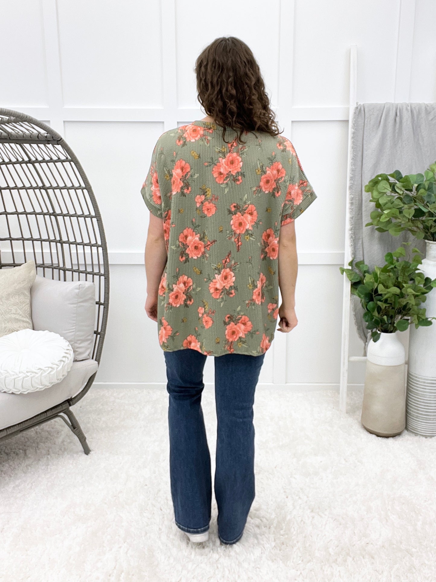 Sweet Pea Go Round Top