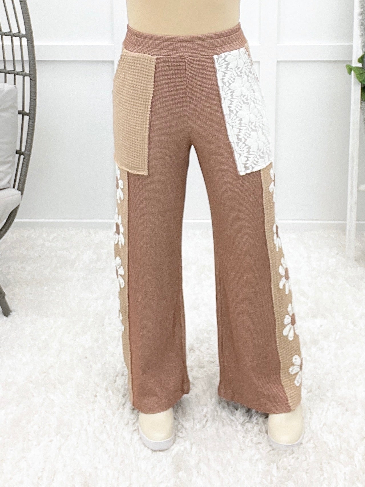 Davi & Dani Come With Me Outfit