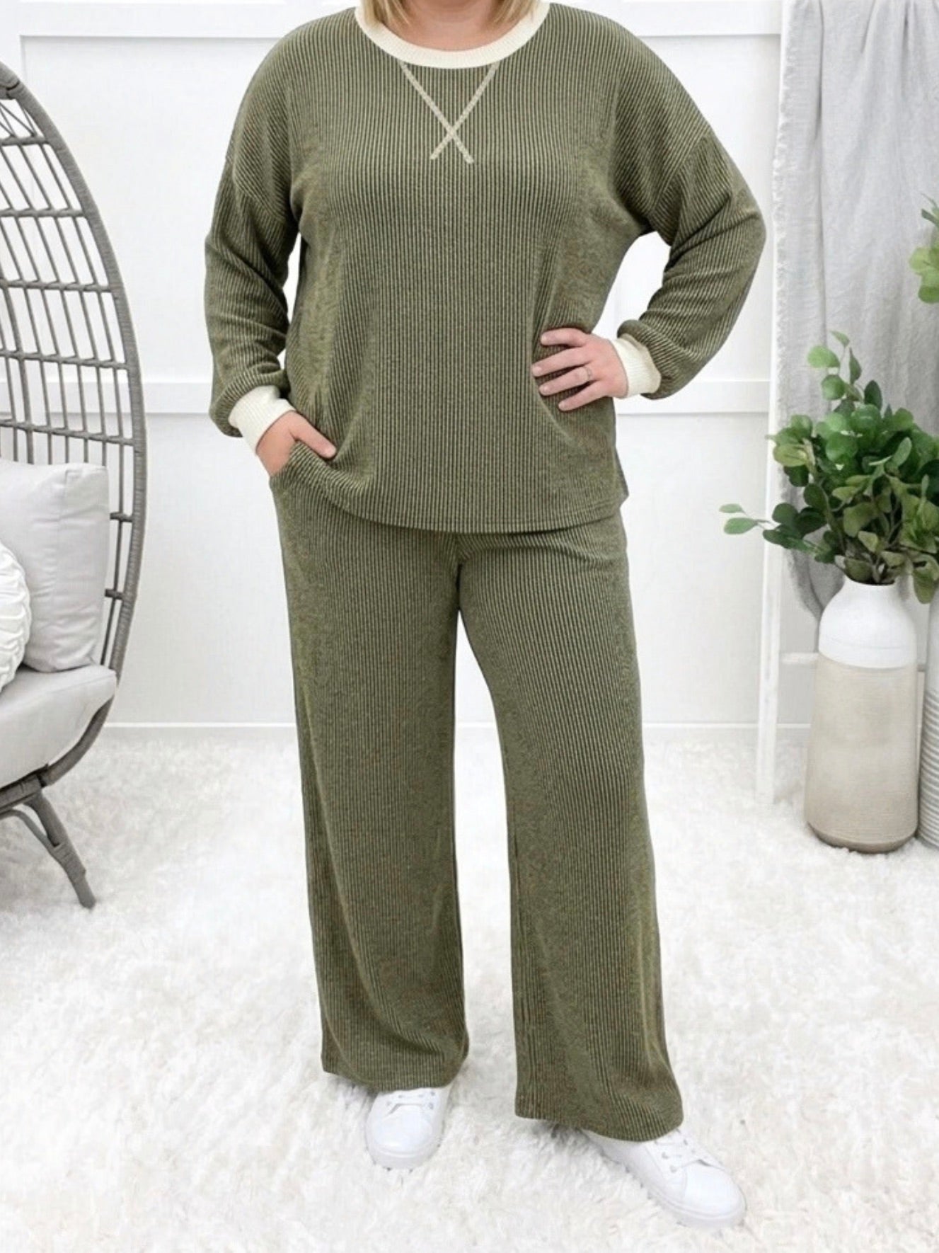 Daily Errands Pullover & Pants Set