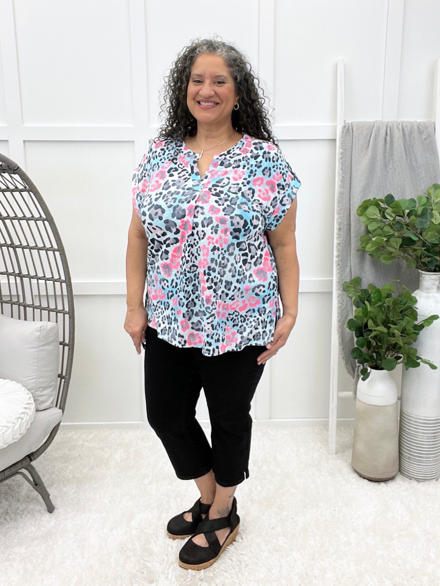 Dear Scarlett Women's Blue & Pink Leopard Short Sleeve Lizzy Top