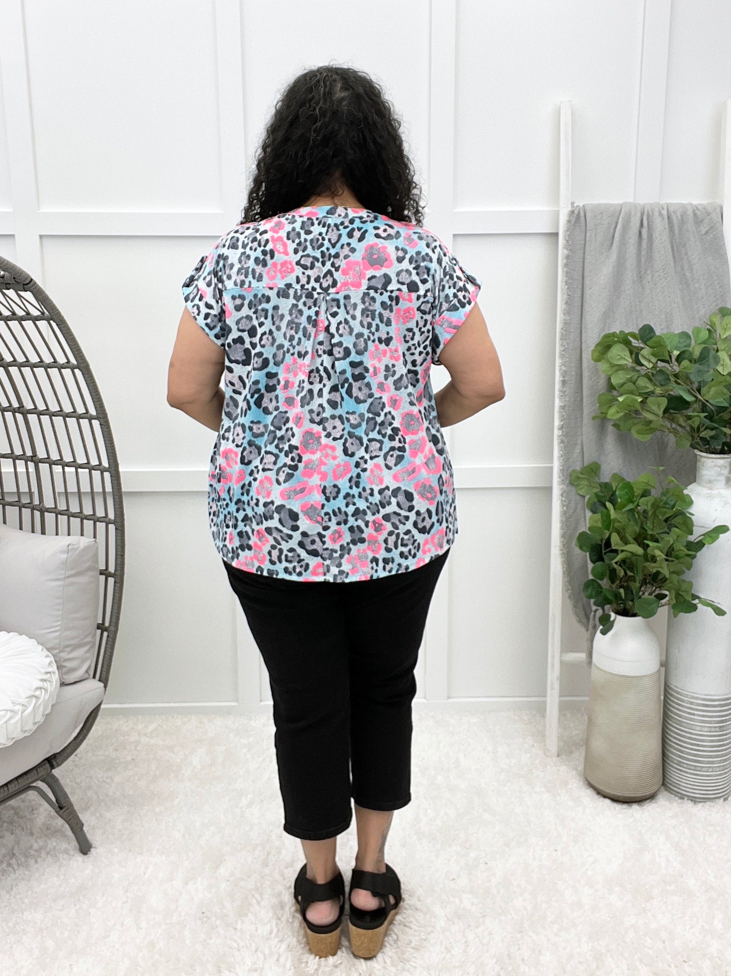 Dear Scarlett Women's Blue & Pink Leopard Short Sleeve Lizzy Top