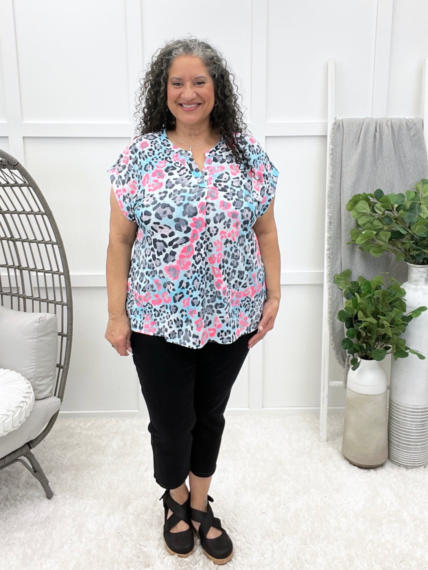 Dear Scarlett Women's Blue & Pink Leopard Short Sleeve Lizzy Top