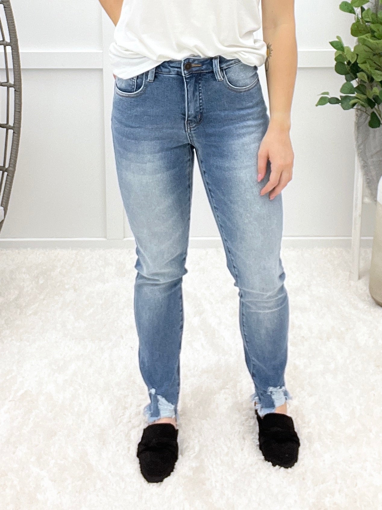 Lori Mid Rise Cuffed Hem Skinny Jeans