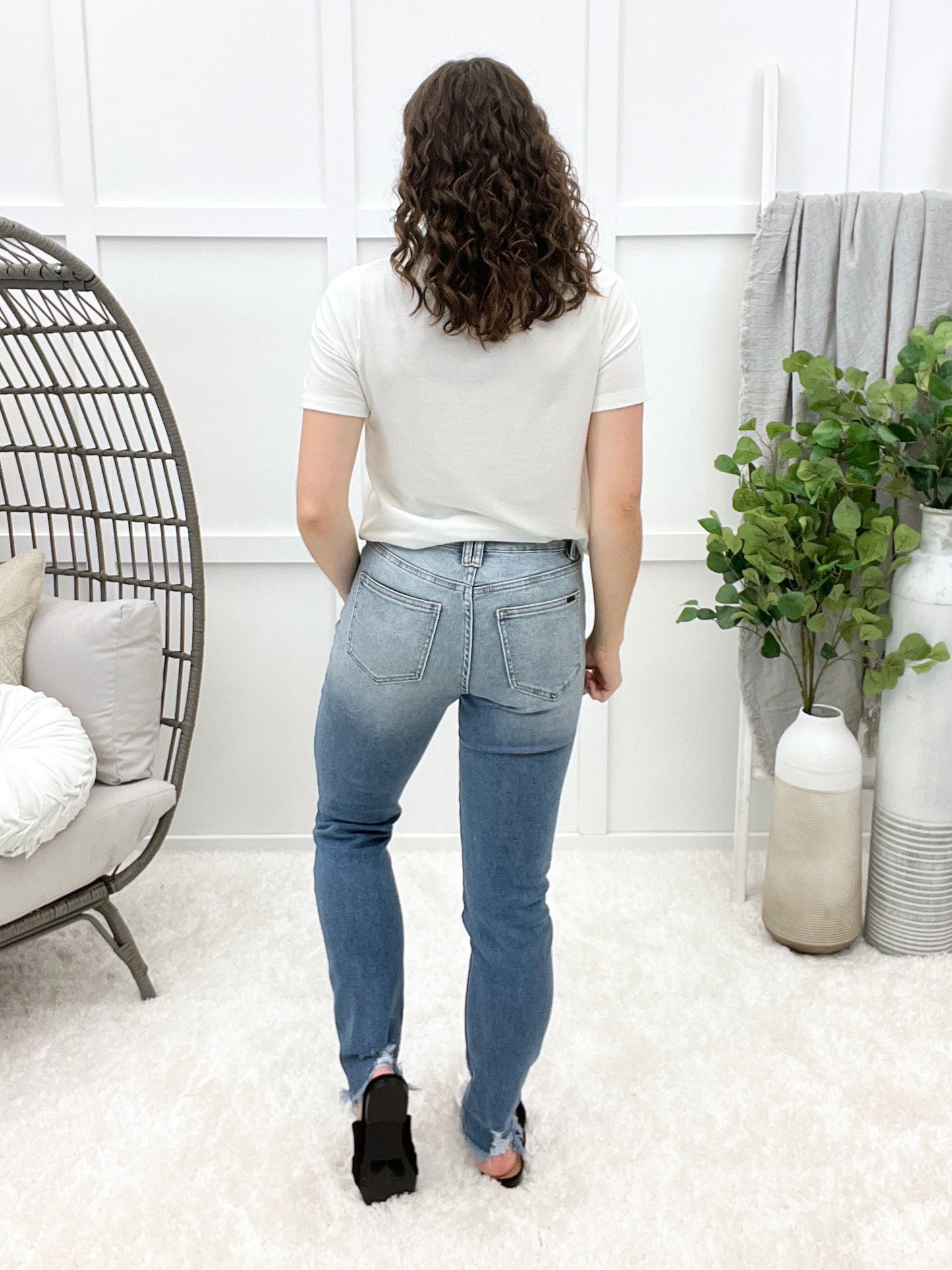 Lori Mid Rise Cuffed Hem Skinny Jeans