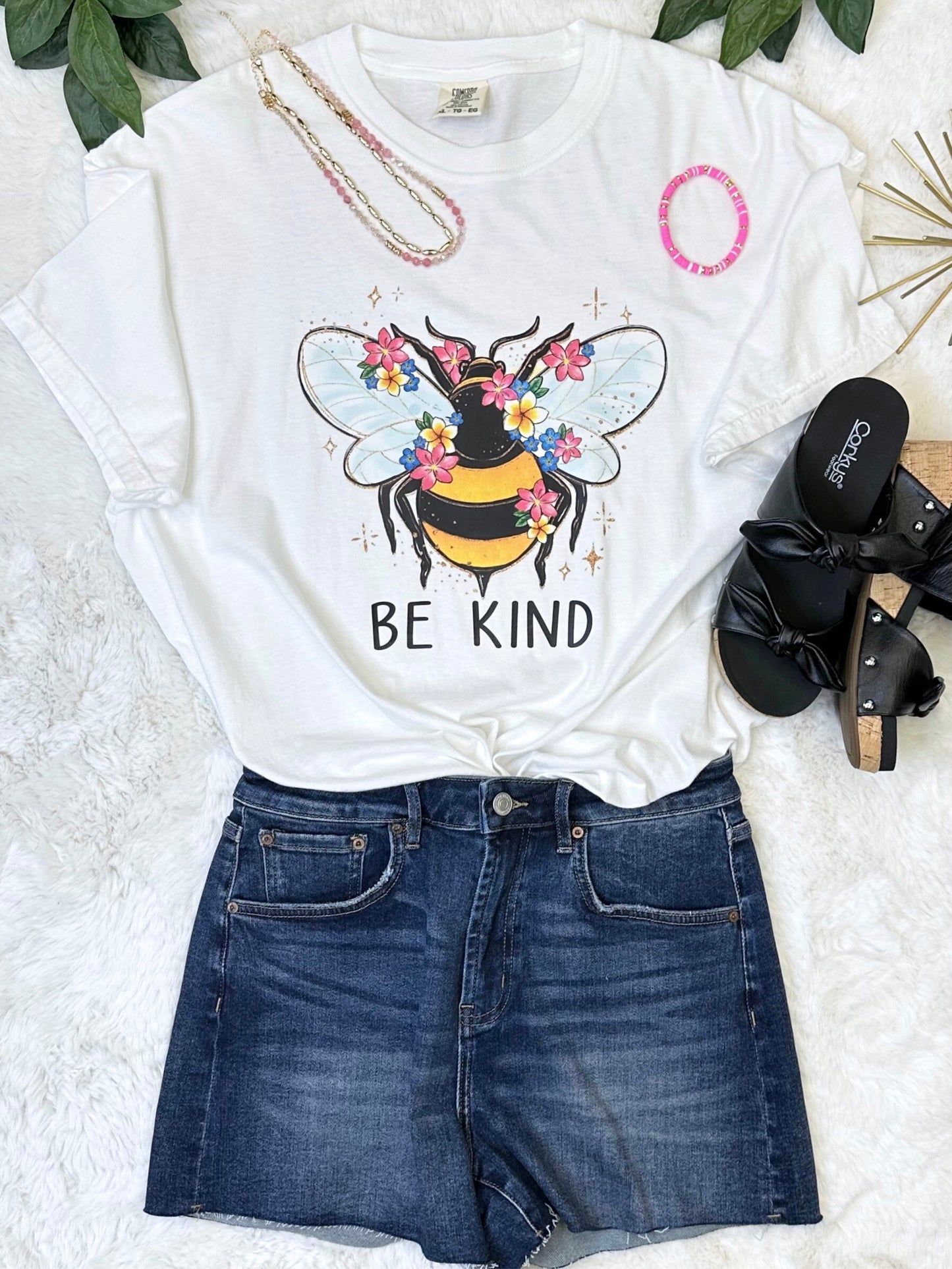 Be Kind Graphic Tee