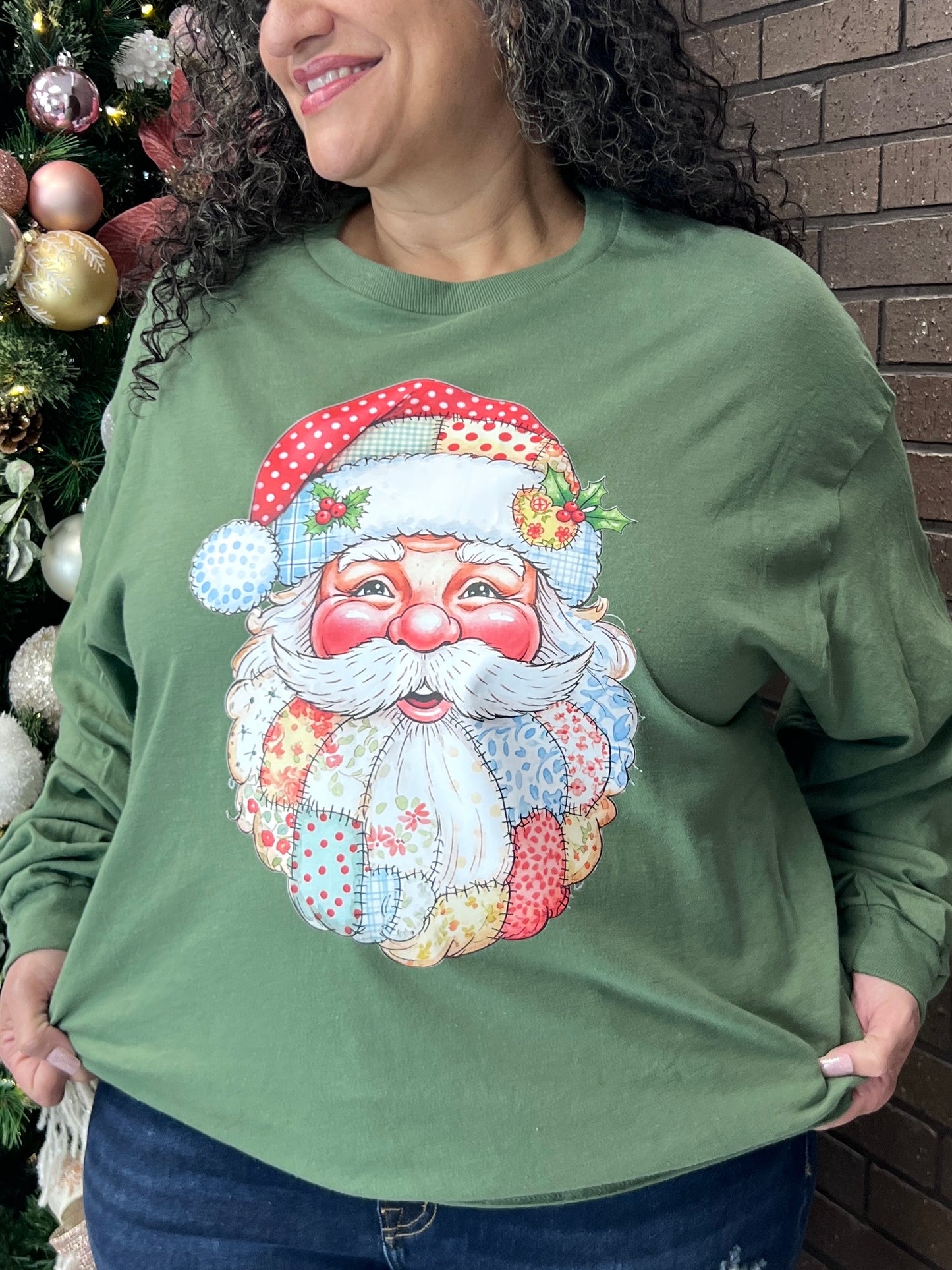 Patchwork Quilt Santa Graphic Long Sleeve Tee